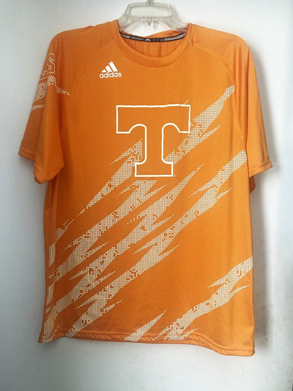 New without Tag, Adidas University of Tennessee Shirt Size L